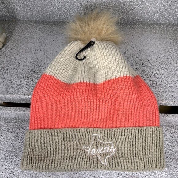 NWOT Home Free Texas Winter Pom Pom Faux Fur Beanie Hat - Picture 1 of 4